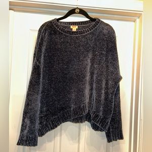 Mossimo sweater size small